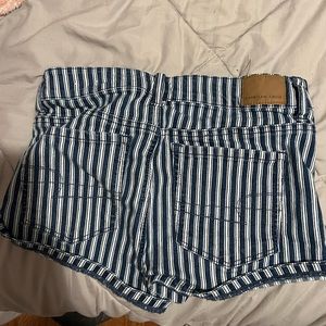 american eagle shorts size 4